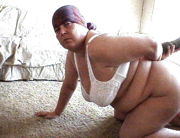 25P Fat cocksucking cow 1