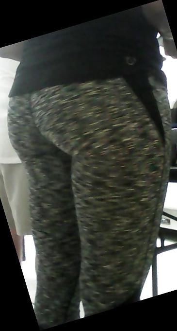 4P Thick ebony booty