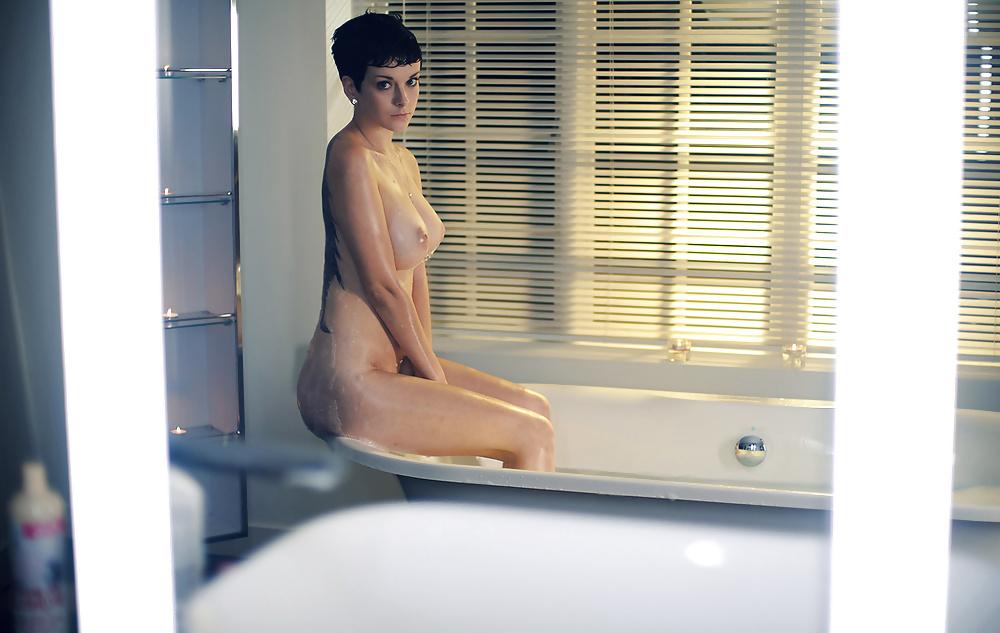 25P Busty Goddesses - Short Haired Girls With Huge Breasts, 36