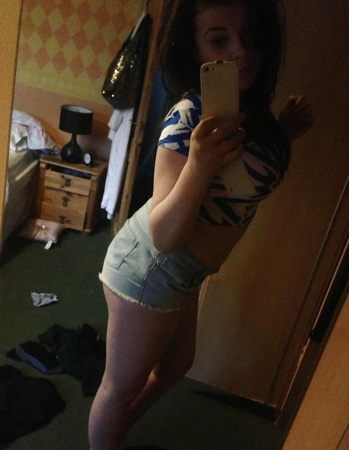 15P Trashy Thick Cumdump