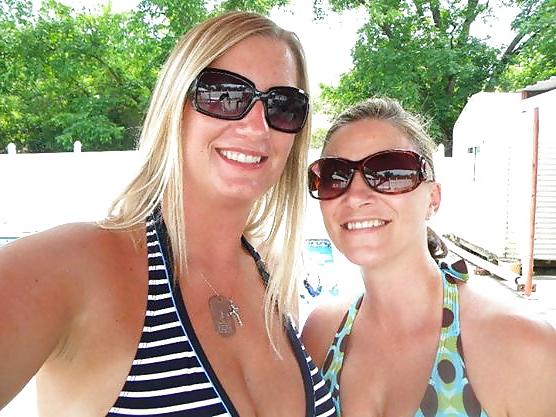 22P Thick Blonde Cheer Mom