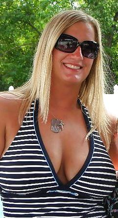 22P Thick Blonde Cheer Mom