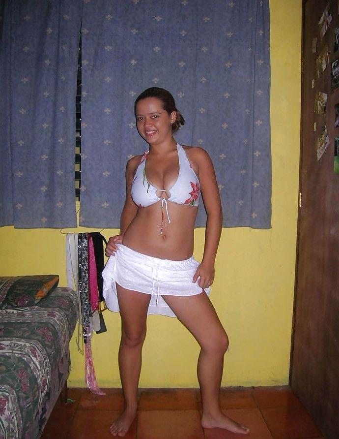 20P Curvy brunette