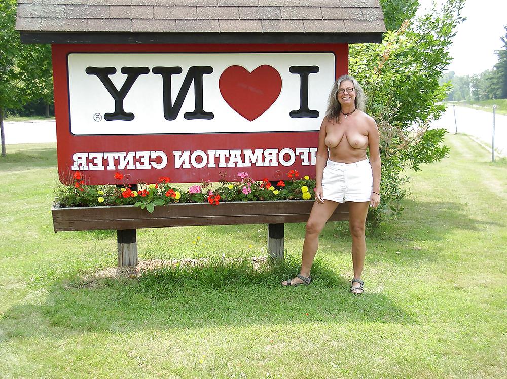 10P Public nakedness!
