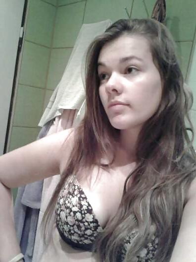 25P Bathroom selfshot