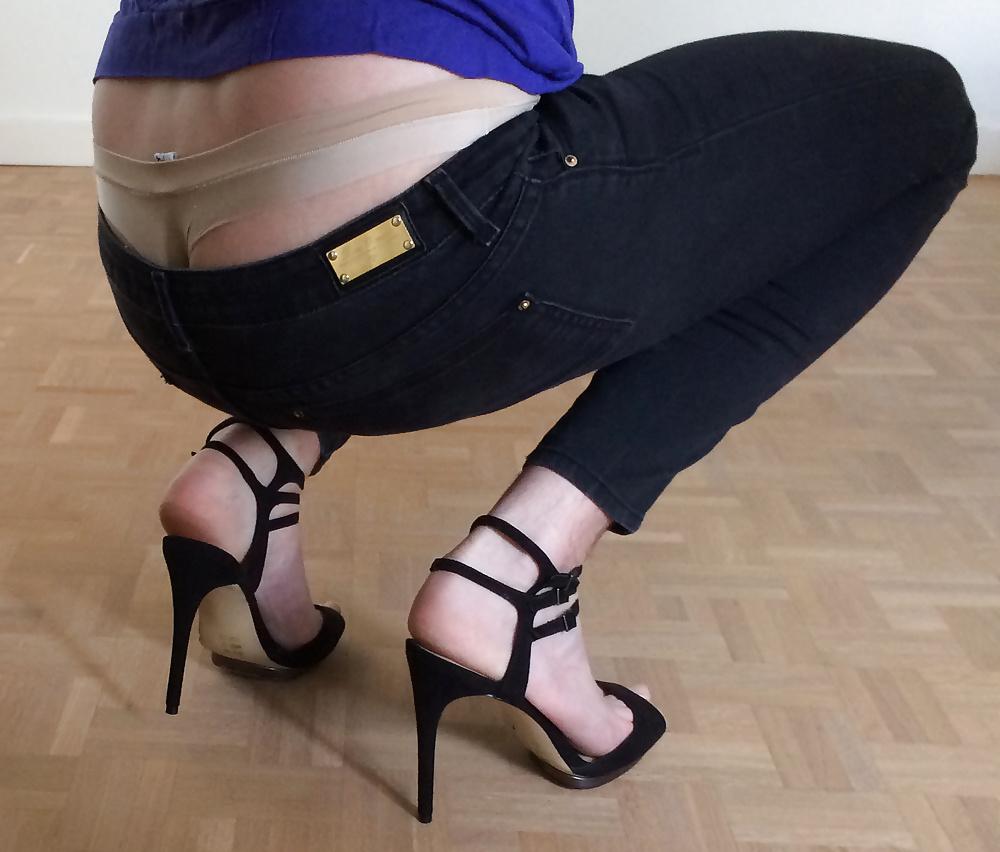 12P Black skinny & beige thong
