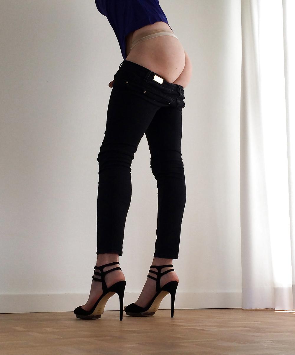 12P Black skinny & beige thong