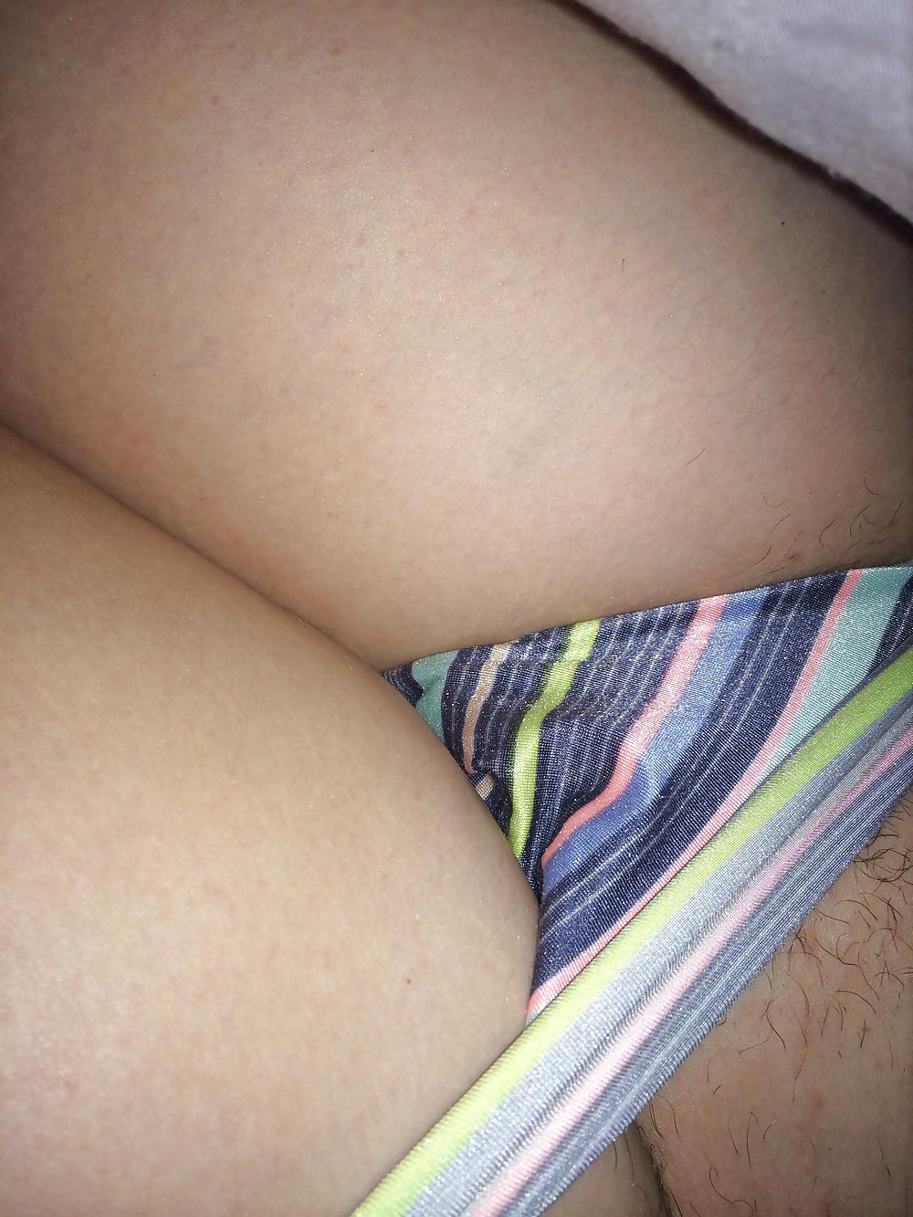 25P Thong ass and pussy play