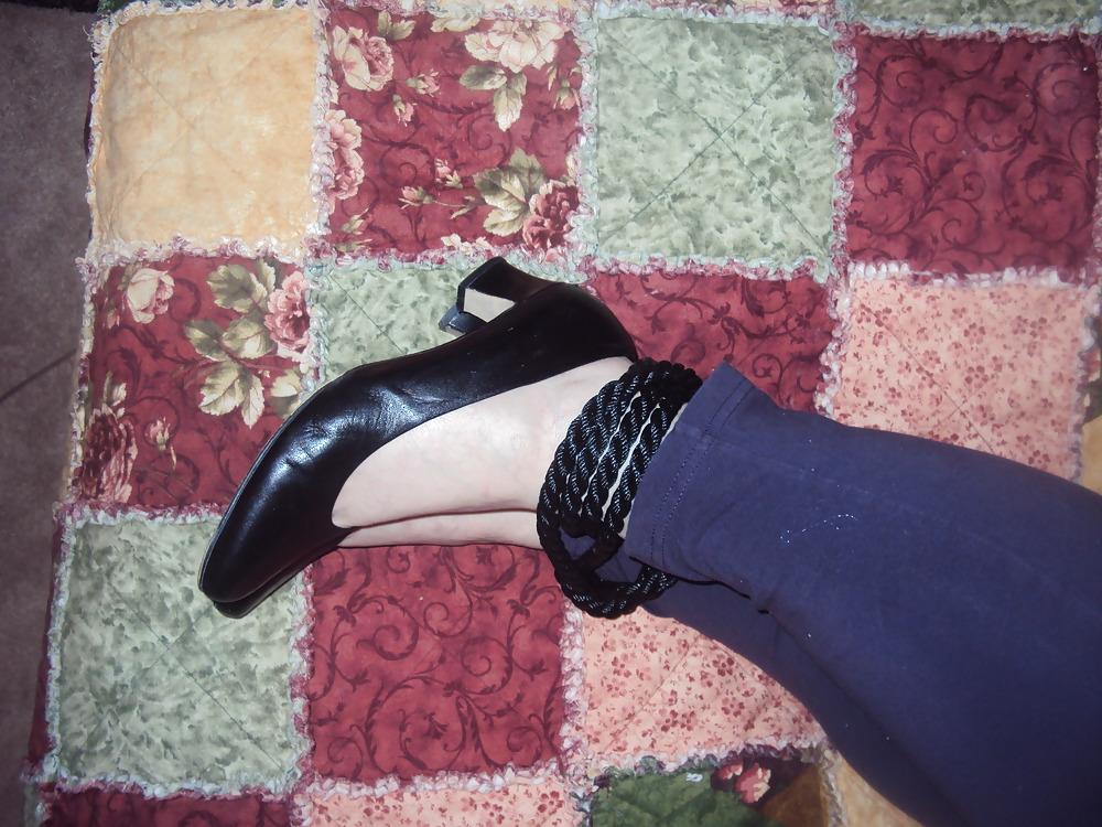 9P Feet tied up