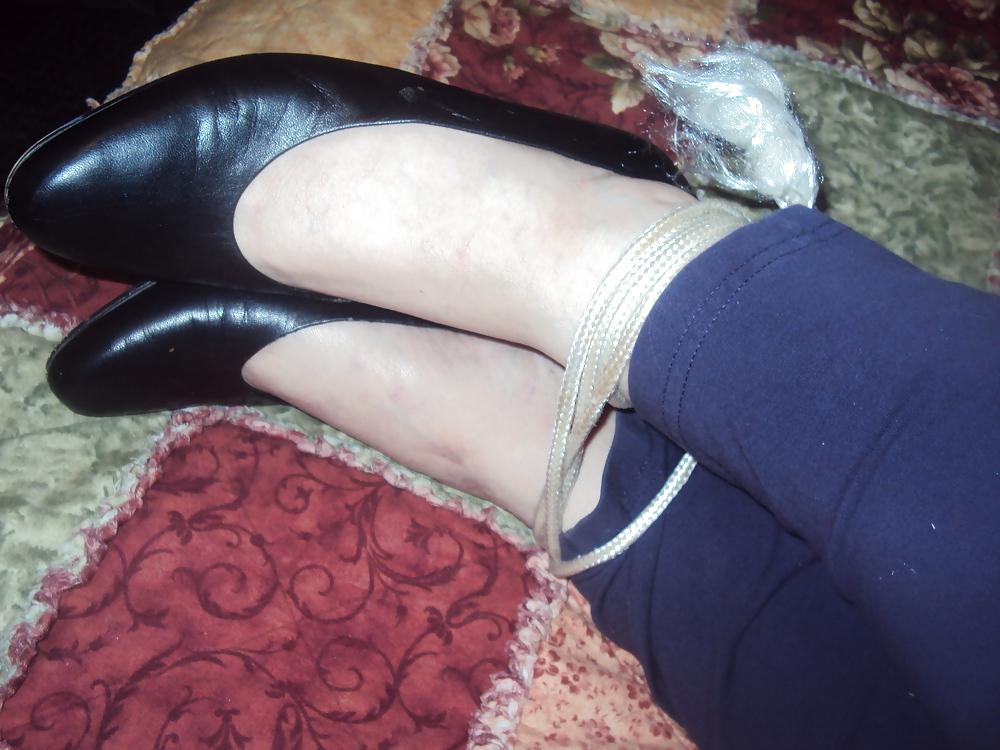 9P Feet tied up