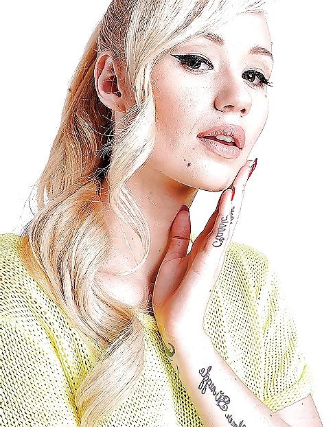 21P I hate her but cant stop jerking - iggy azalea