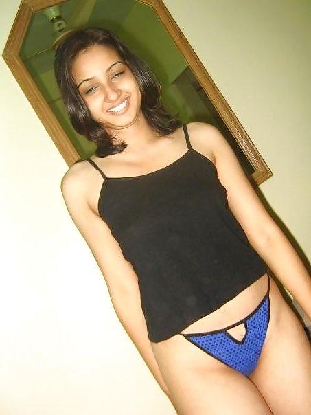25P ARABIAN - GIRLS FROM 1001 NIGHT I