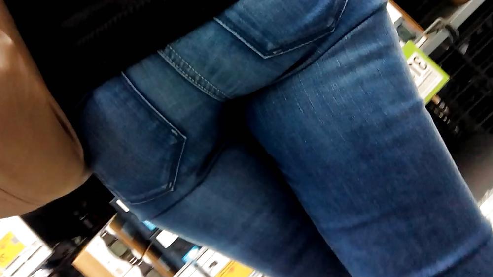 14P Jean's  butts       culs en jean's