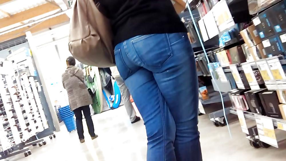 14P Jean's  butts       culs en jean's