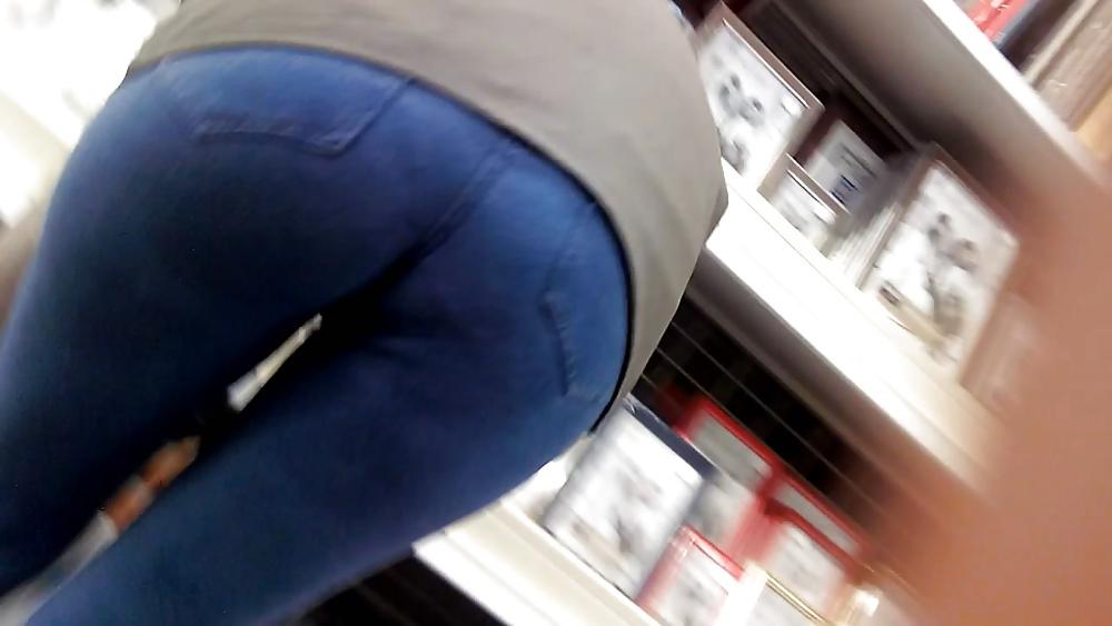 14P Jean's  butts       culs en jean's
