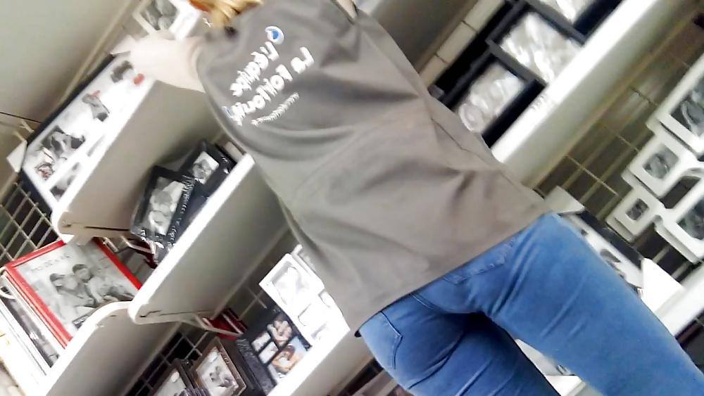 14P Jean's  butts       culs en jean's