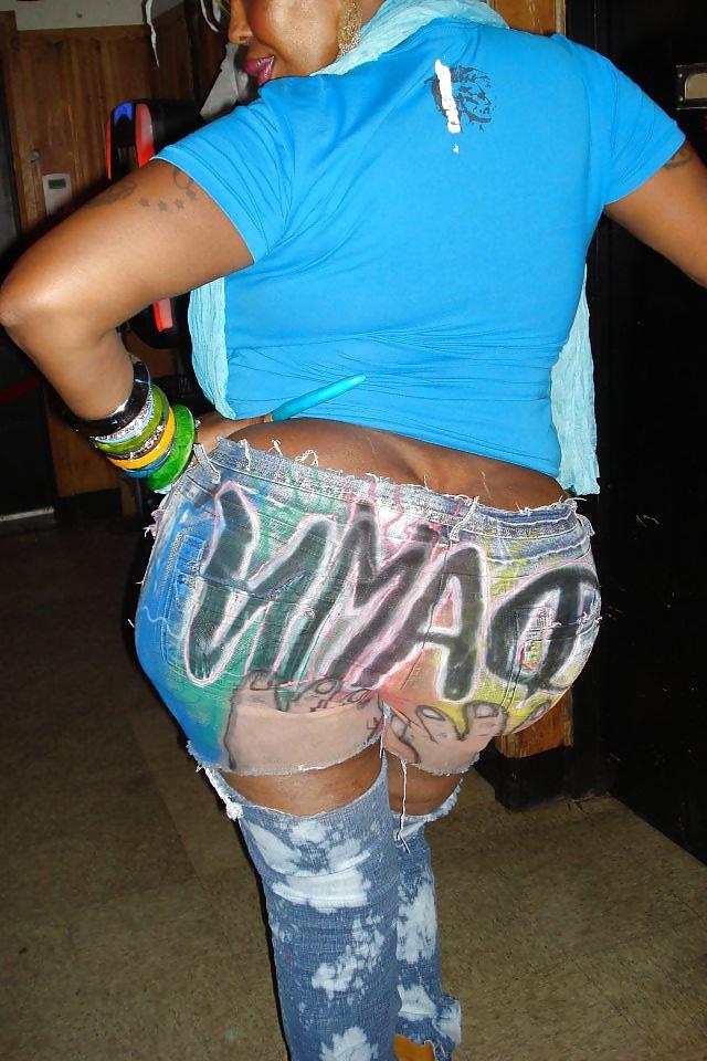 7P FAT ASSED TRANNY