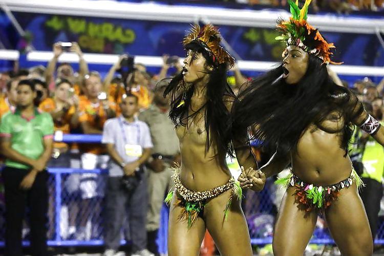 25P Brazilian Carnaval - Sexy Pics 