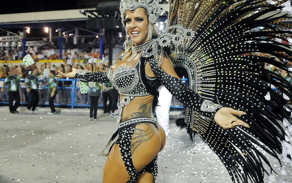 25P Brazilian Carnaval - Sexy Pics 