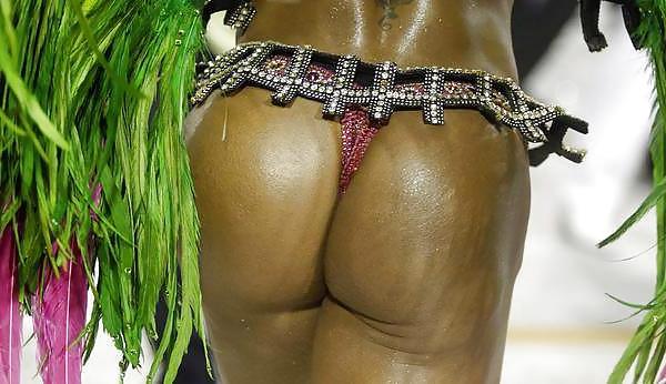 25P Brazilian Carnaval - Sexy Pics 