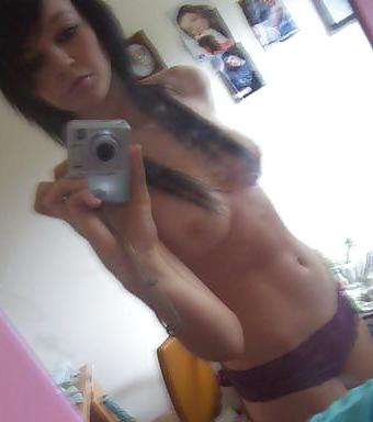 25P Mirror Girls 21: Hot Teen Self Shots 