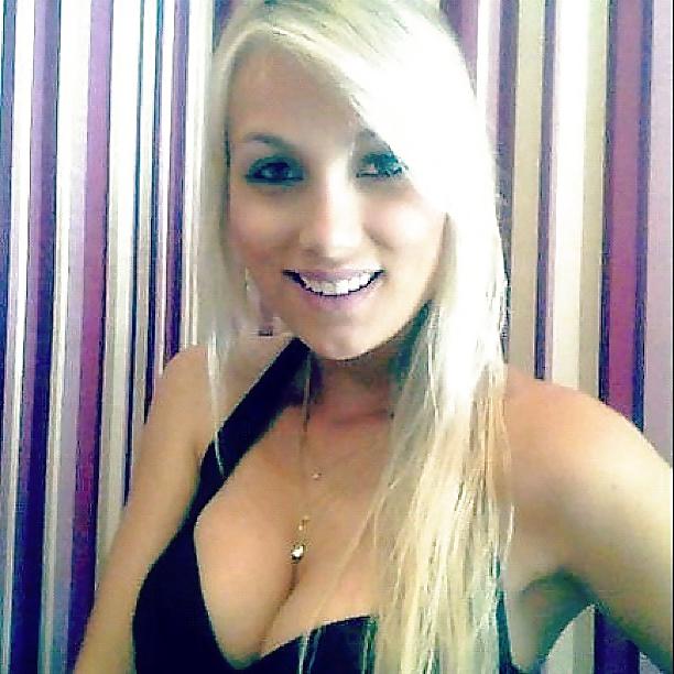 25P Delicious Brazilian Blonde Slut