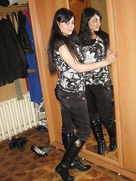 25P Sexy Arabian Amateurs
