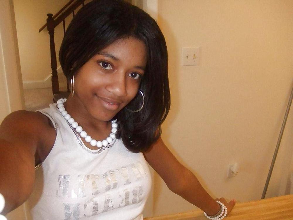 25P Sexy Arabian Amateurs
