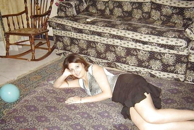 25P Sexy Arabian Amateurs