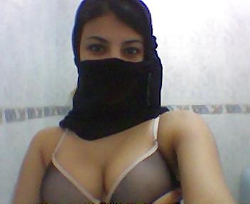 25P Sexy Arabian Amateurs