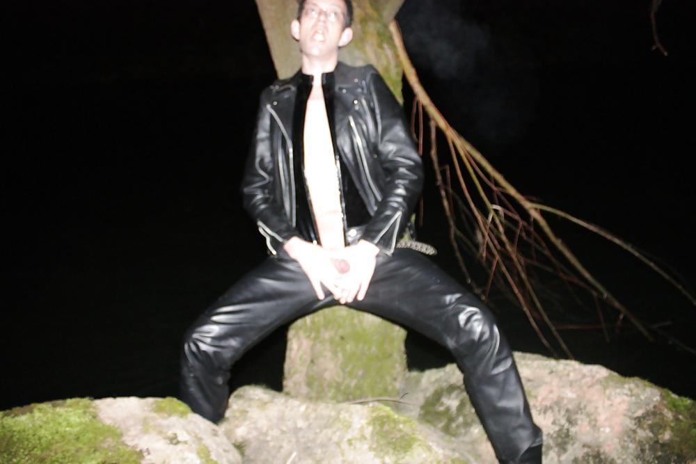 25P A Fullmoon night at 3 am