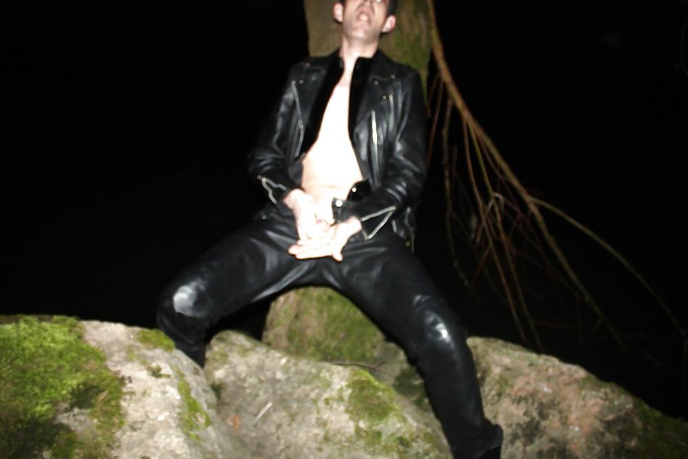 25P A Fullmoon night at 3 am