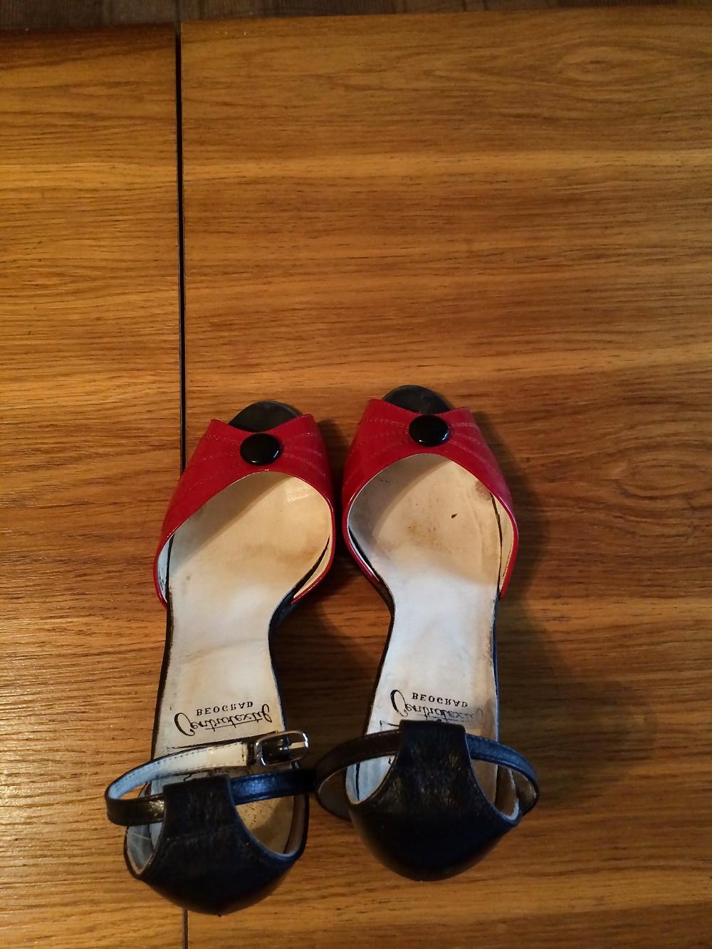 11P Jerking on sexy heels 2