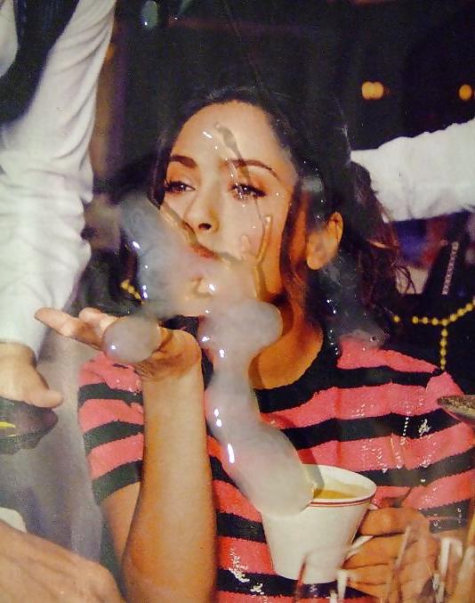 4P BIGflip Blows a Thick Load On Salma Hayek