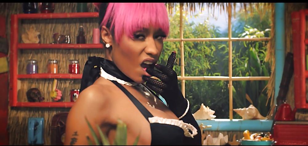 18P SEXY NEW NICKI MINAJ MUSIC VIDEO (COCK TEASE)