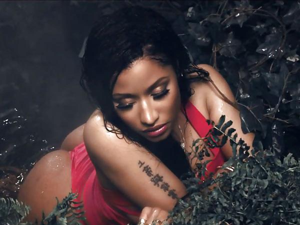 25P Nicki Minaj's 'Anaconda' Video