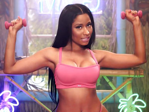 25P Nicki Minaj's 'Anaconda' Video