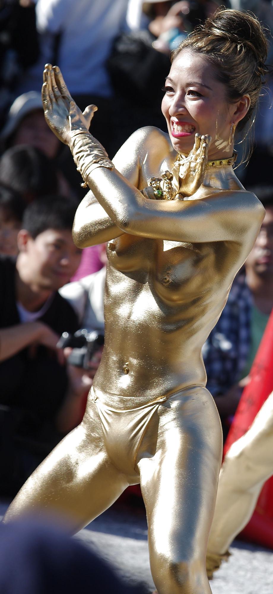 25P Chinese girls- Gold paint- Hot Public Tits and Ass