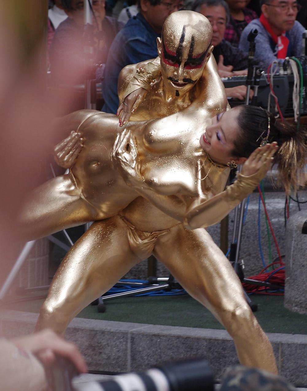 25P Chinese girls- Gold paint- Hot Public Tits and Ass