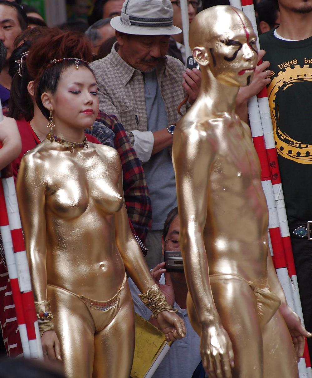 25P Chinese girls- Gold paint- Hot Public Tits and Ass