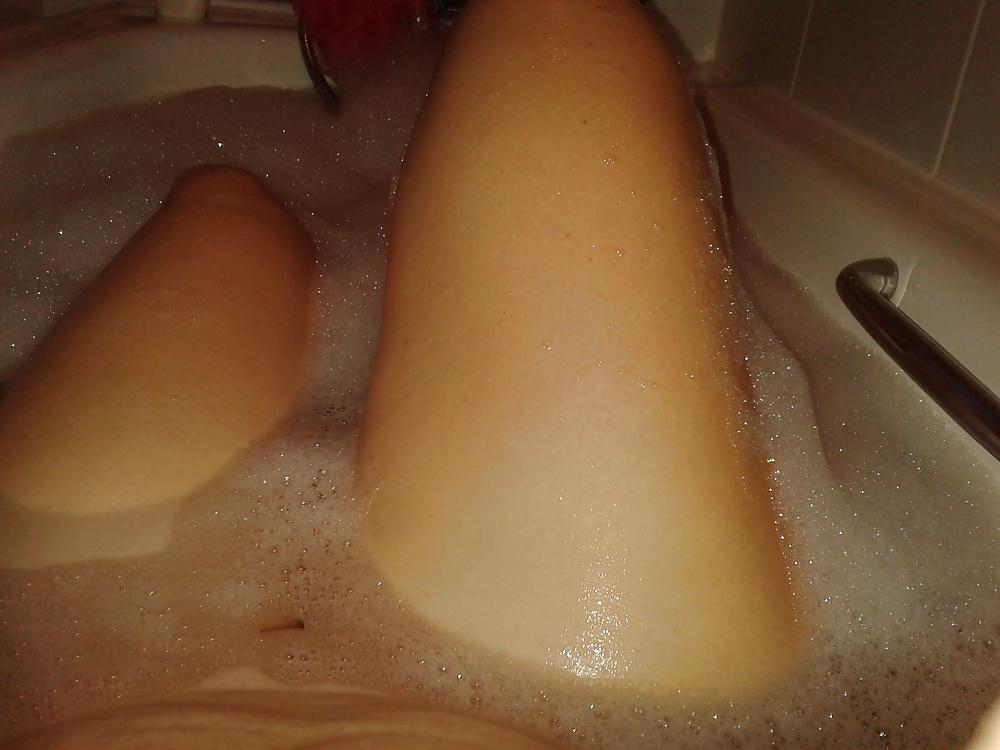 25P Private Pics to her Bull