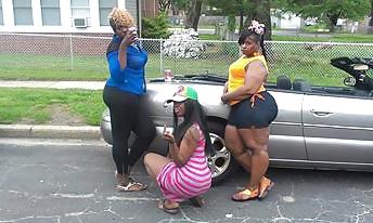 25P Thick lady