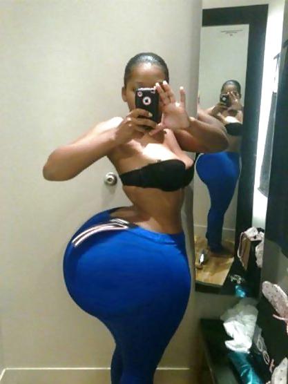 25P Thick lady