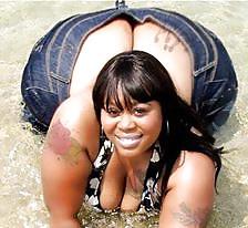 25P Thick lady