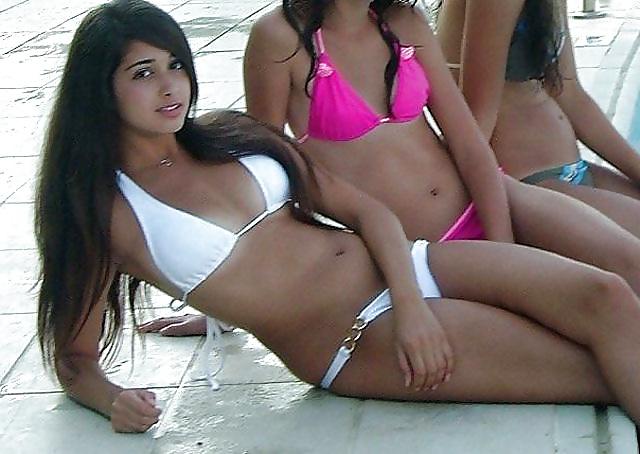22P Arabian Girls