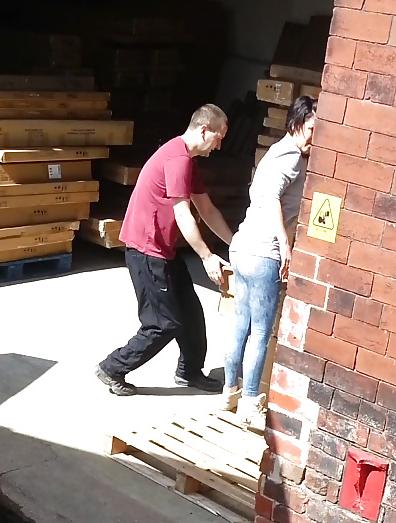 10P Amazing ass in tight jeans! 