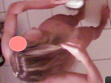 25P Hidden cam - Teen in bathroom