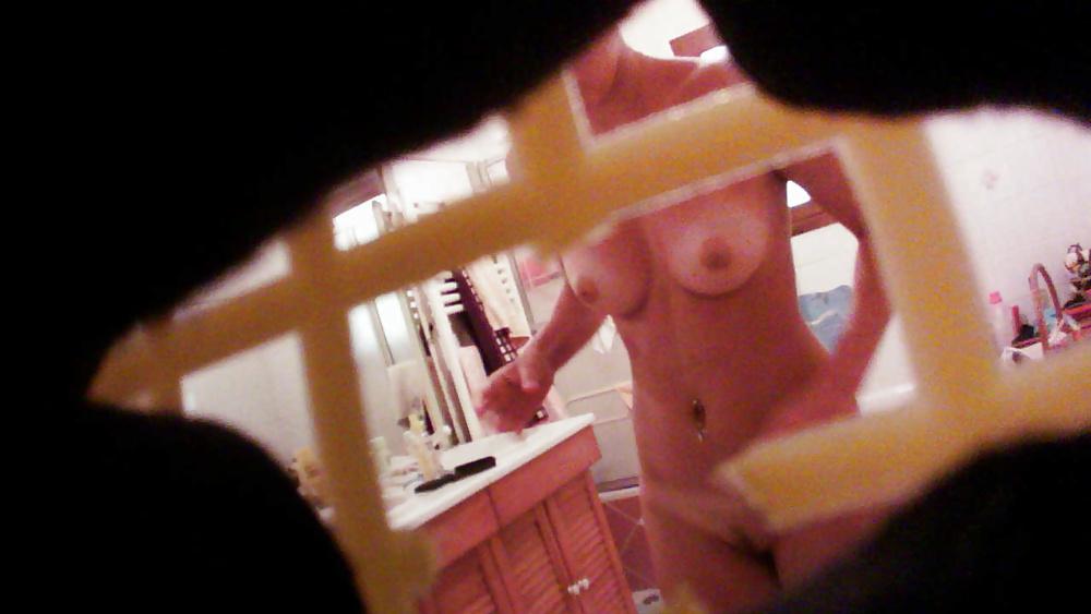 25P Hidden cam - Teen in bathroom