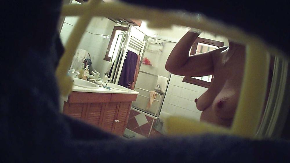 18P Hidden cam - Mature 2 in bathroom