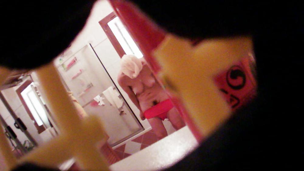 18P Hidden cam - Mature 2 in bathroom
